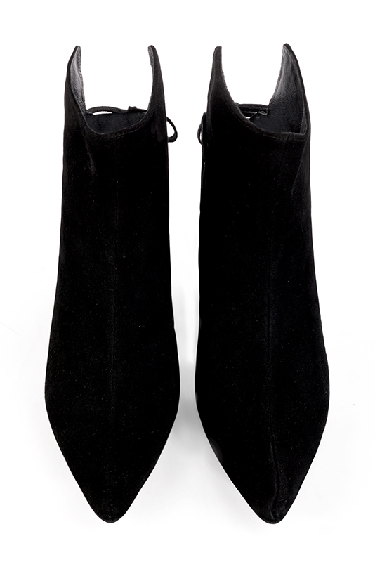Matt black women's ankle boots with laces at the back. Tapered toe. High block heels. Worn view - Florence KOOIJMAN